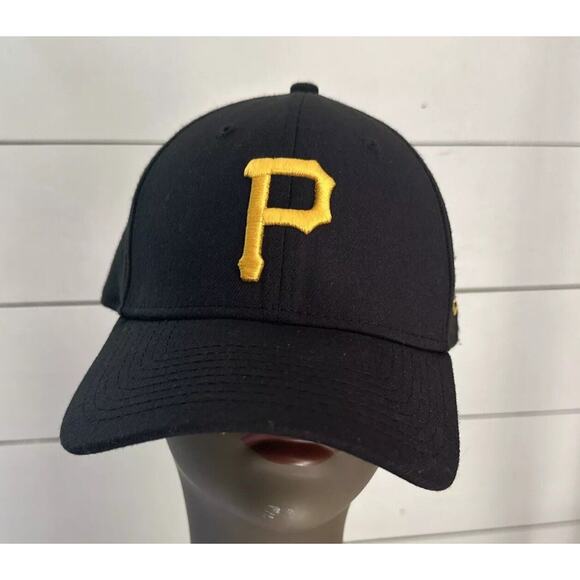 Pittsburgh Pirates New Era 39Thirty Flex Fit Hat Cap Black Size M/L - Picture 1 of 7